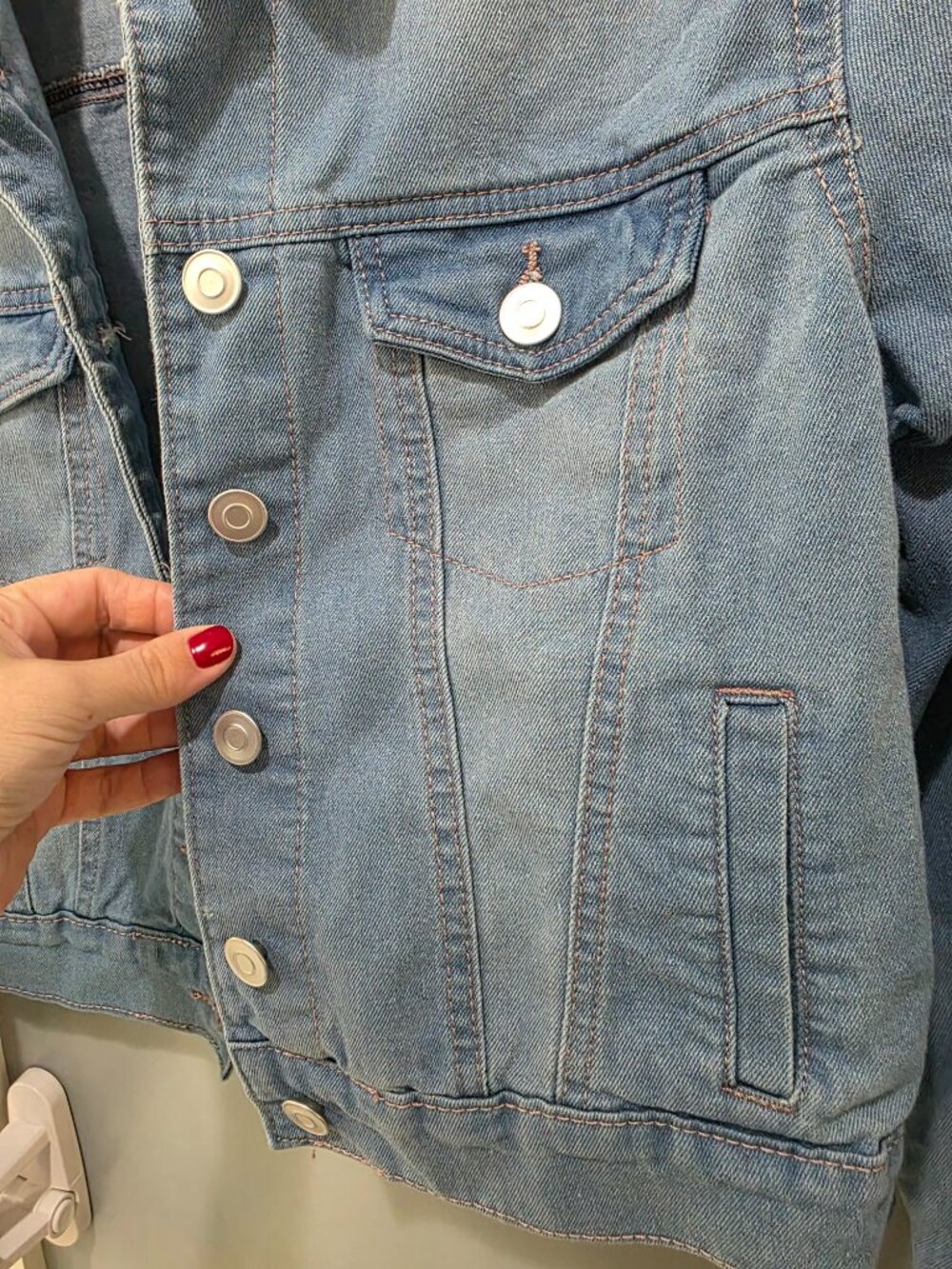 Baccini Light Wash Denim Jean Jacket – Women’s Small Button Front Classic - Picture 8 of 12
